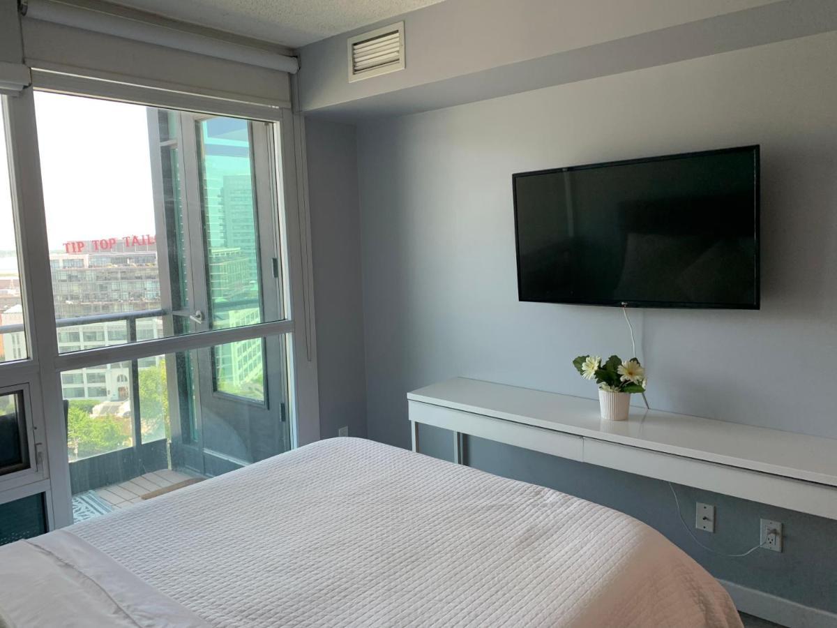 Downtown Waterfront Suites With Cn Tower Views Торонто Екстериор снимка
